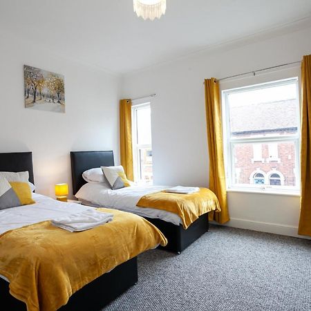 Stay Comfortable-City Centre Location- Sleeps Up To 9 Stoke-on-Trent Luaran gambar