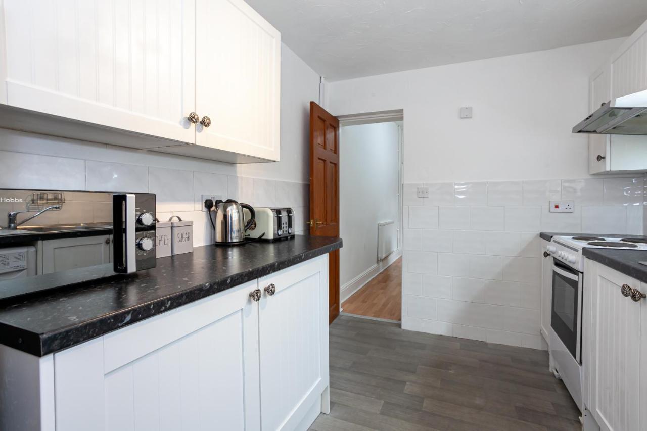 Stay Comfortable-City Centre Location- Sleeps Up To 9 Stoke-on-Trent Luaran gambar