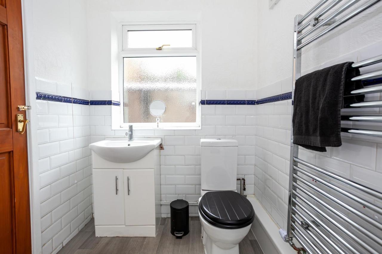 Stay Comfortable-City Centre Location- Sleeps Up To 9 Stoke-on-Trent Luaran gambar
