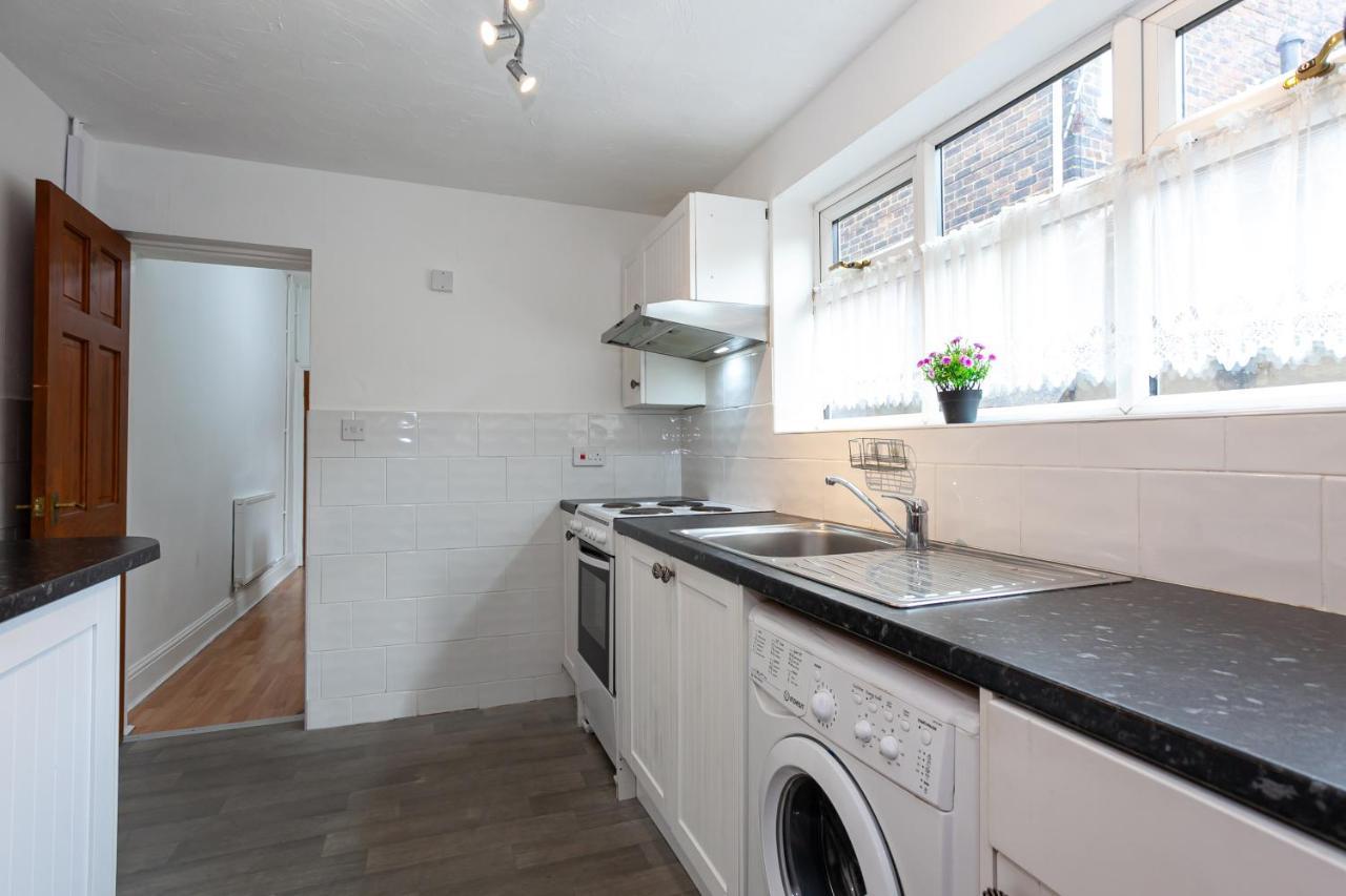 Stay Comfortable-City Centre Location- Sleeps Up To 9 Stoke-on-Trent Luaran gambar