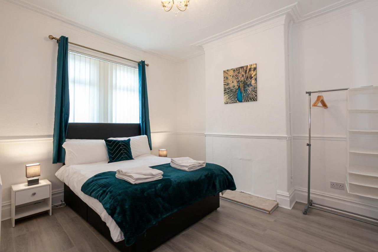 Stay Comfortable-City Centre Location- Sleeps Up To 9 Stoke-on-Trent Luaran gambar