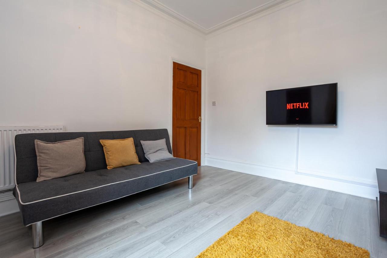 Stay Comfortable-City Centre Location- Sleeps Up To 9 Stoke-on-Trent Luaran gambar